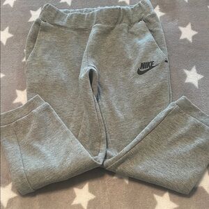 Nike Kids Light Gray Joggers size 5 NWOT